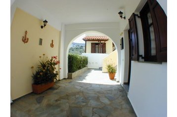 Grecia Privát Skala, Esterno